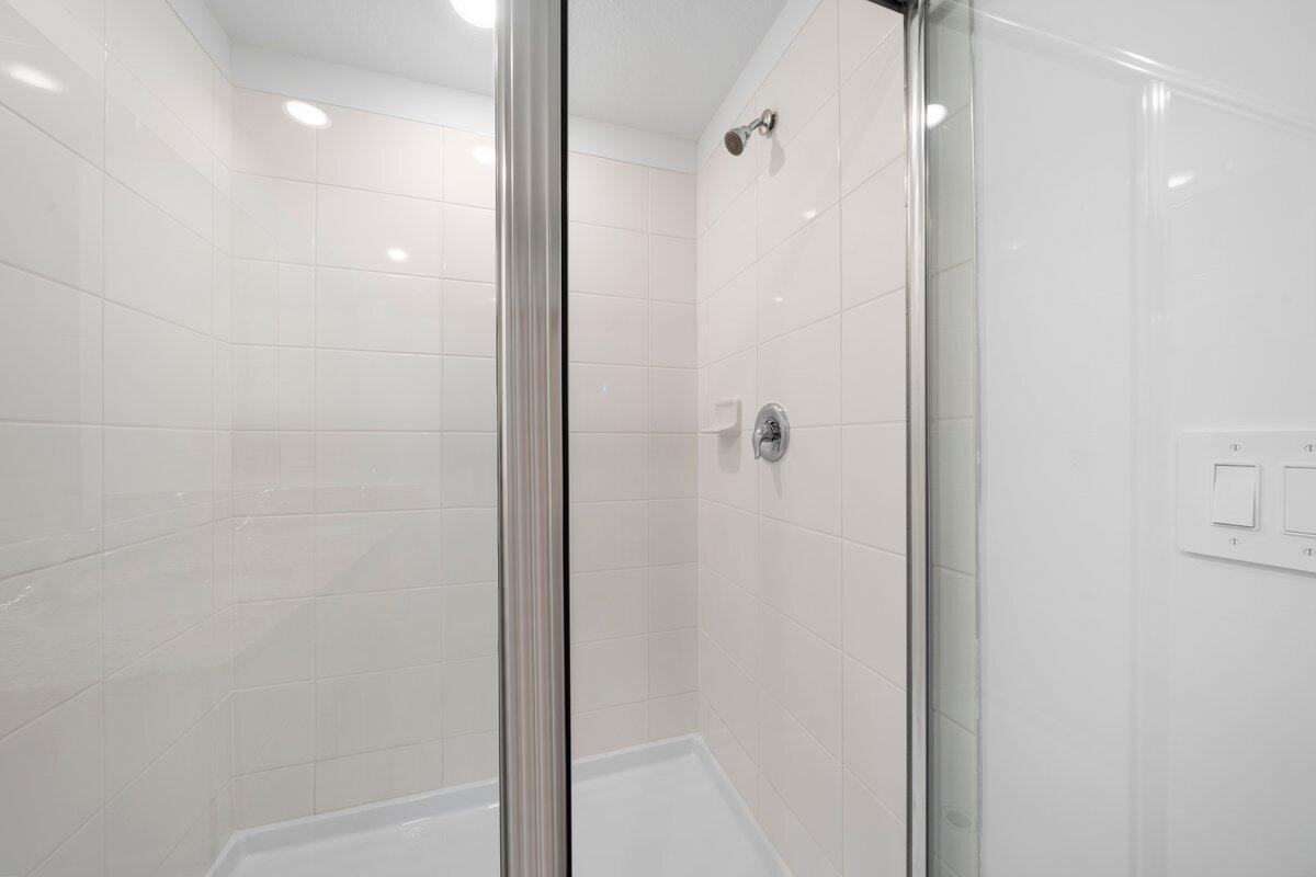 474 Salisbury Circle Fort Pierce, FL 34982 - Photo 15 of 17 a bathroom with a shower