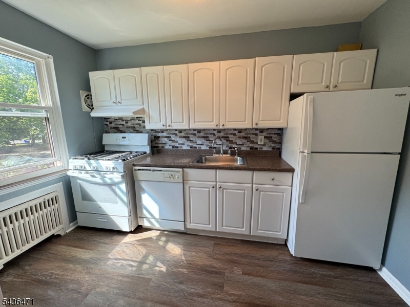 803 Mountain Avenue Springfield, NJ 07081 - Photo 5 of 14