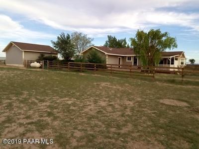 2160 West Storm Road Paulden, AZ 86334 - Photo 13 of 18 a front view of house with yard