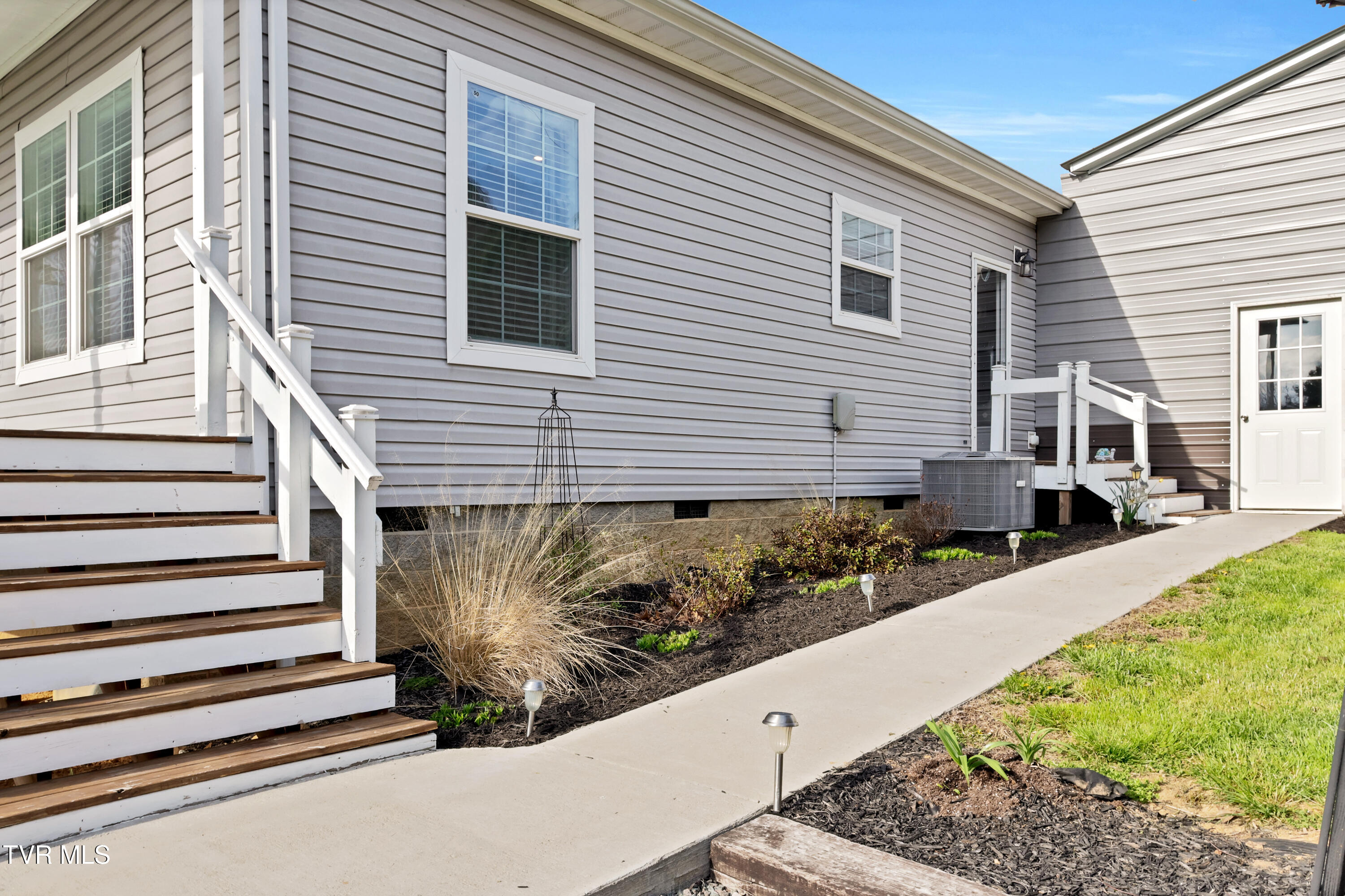 1120 Myrtle Drive Butler, TN 37640 - Photo 36 of 44 IMG_3767