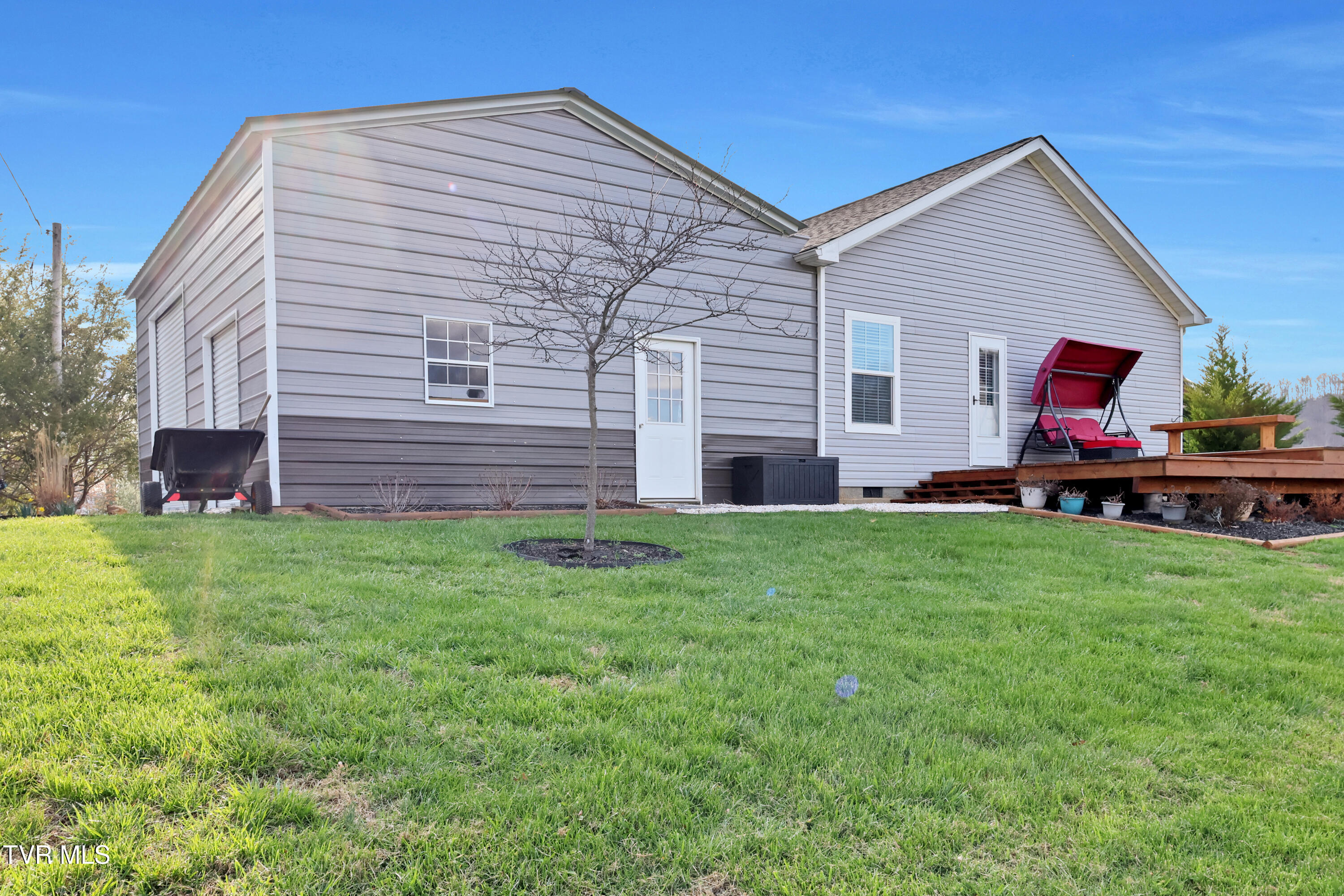 1120 Myrtle Drive Butler, TN 37640 - Photo 38 of 44 IMG_3743
