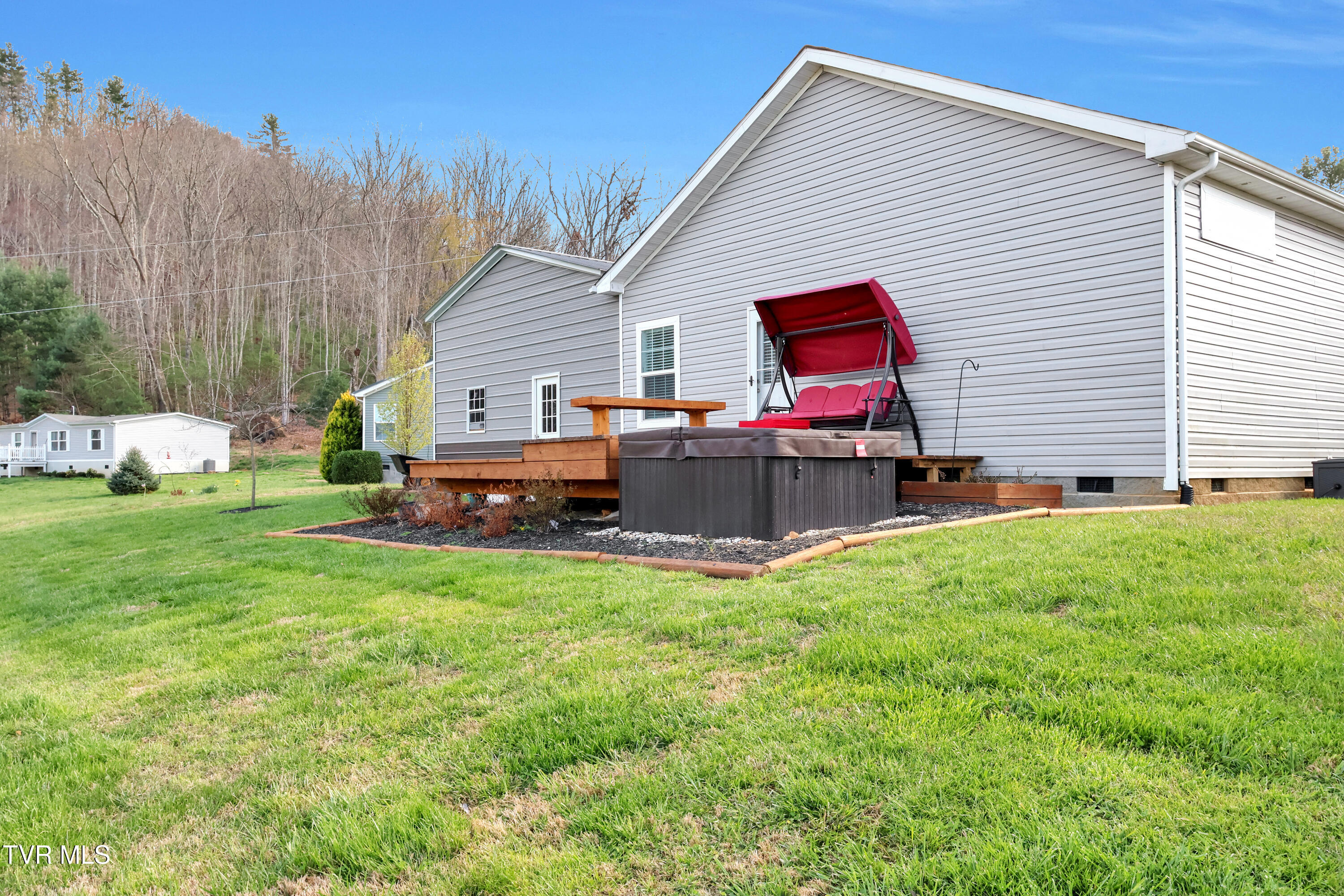 1120 Myrtle Drive Butler, TN 37640 - Photo 39 of 44 IMG_3749