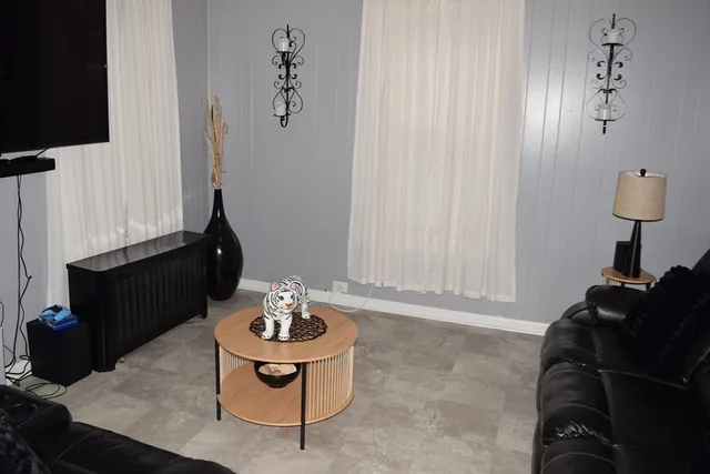 $267,000 | 5 Vernon Street, Holyoke, MA 01040