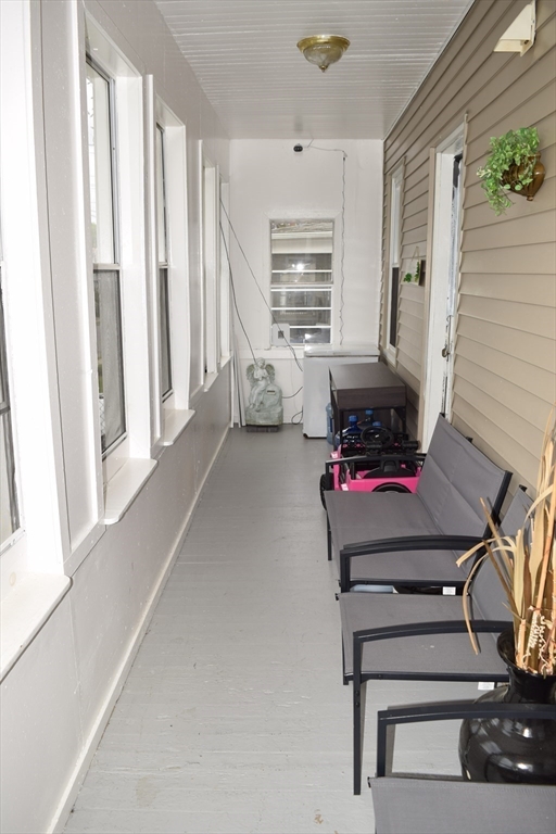 5 Vernon Street Holyoke, MA 01040 - Photo 25 of 33