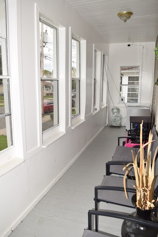 5 Vernon Street Holyoke, MA 01040 - Photo 28 of 33