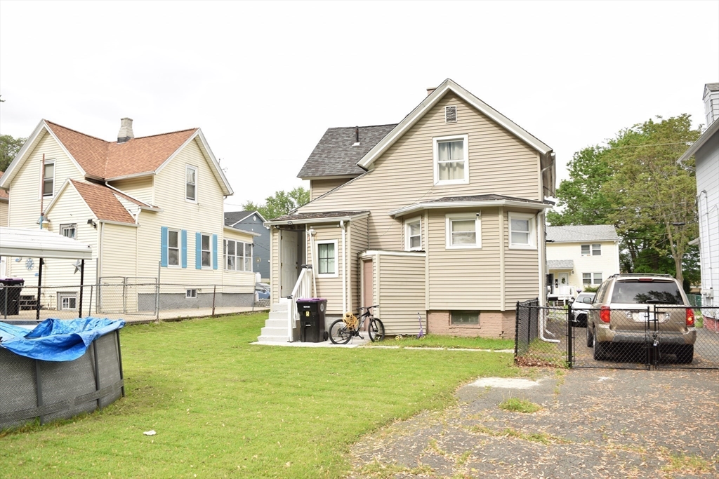 5 Vernon Street Holyoke, MA 01040 - Photo 30 of 33