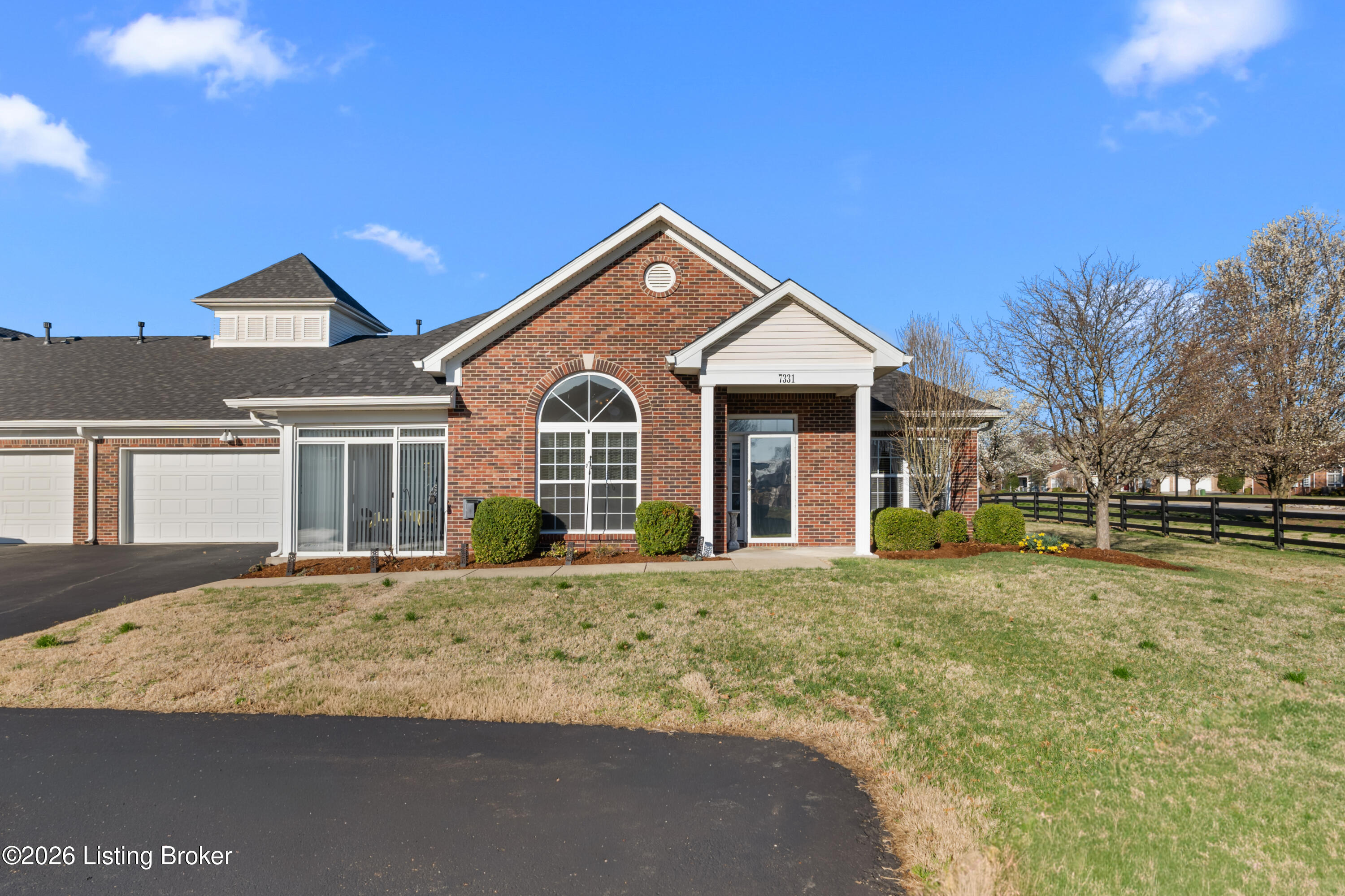 7331 Rivers End Circle Louisville, KY 40258 - Photo 2 of 30 7331 Rivers End Cir