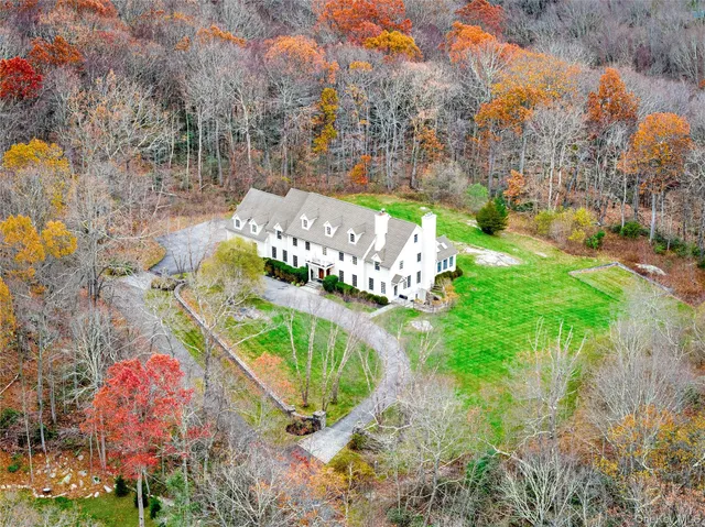 $2,700,000 | 11 Lost Nations Road, Pound Ridge, NY 10576