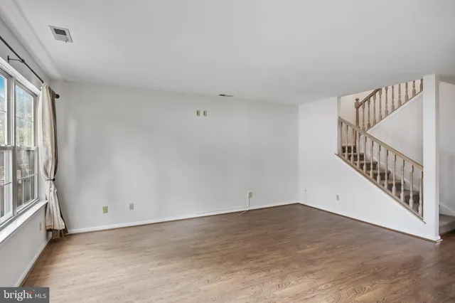 $2,300 | 8 Woodrush Court, Delran, NJ 08075