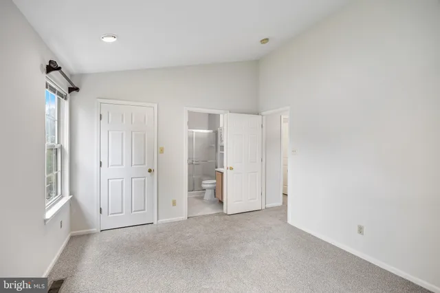 $2,300 | 8 Woodrush Court, Delran, NJ 08075