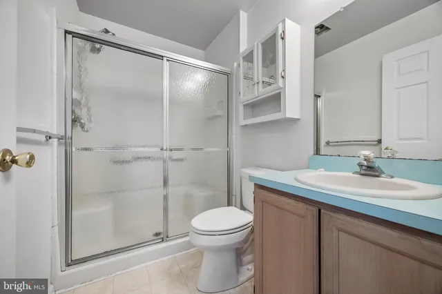 $2,300 | 8 Woodrush Court, Delran, NJ 08075