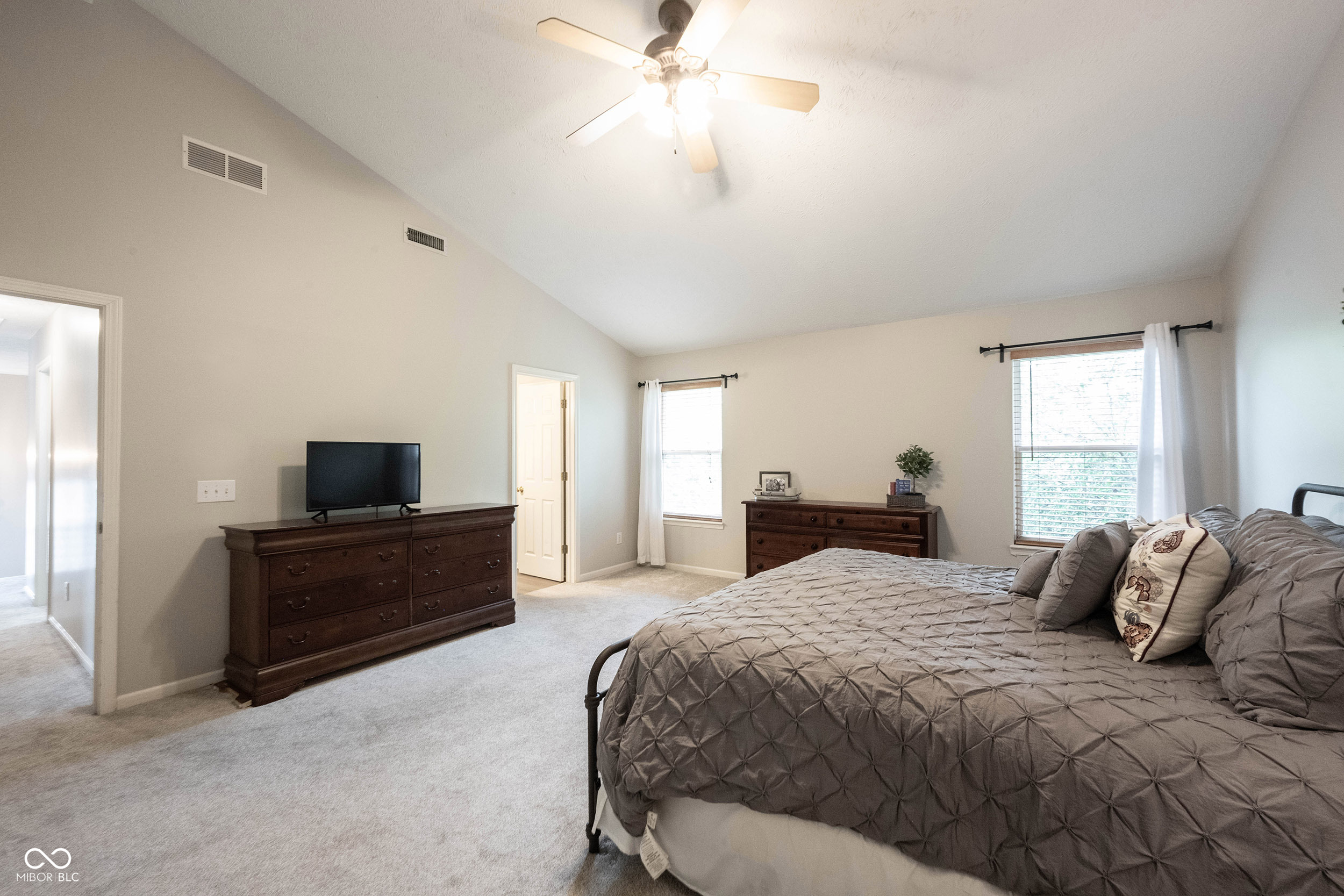 10125 Bootham Close Fishers, IN 46038 - Photo 20 of 66
