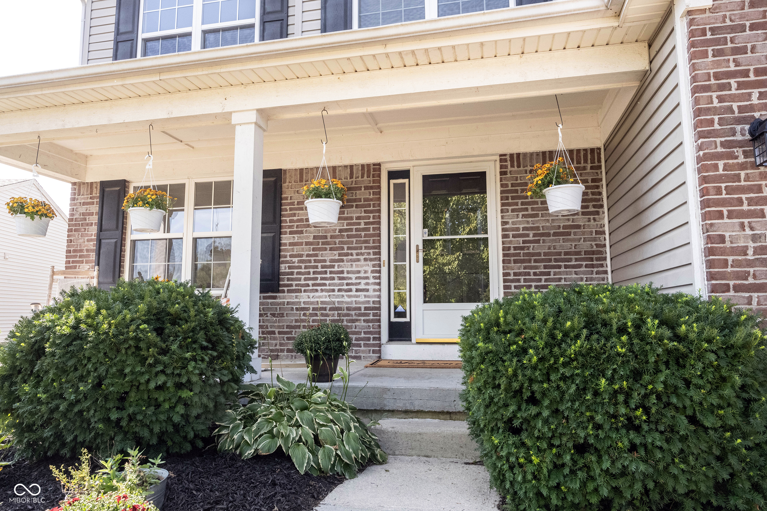 10125 Bootham Close Fishers, IN 46038 - Photo 2 of 66