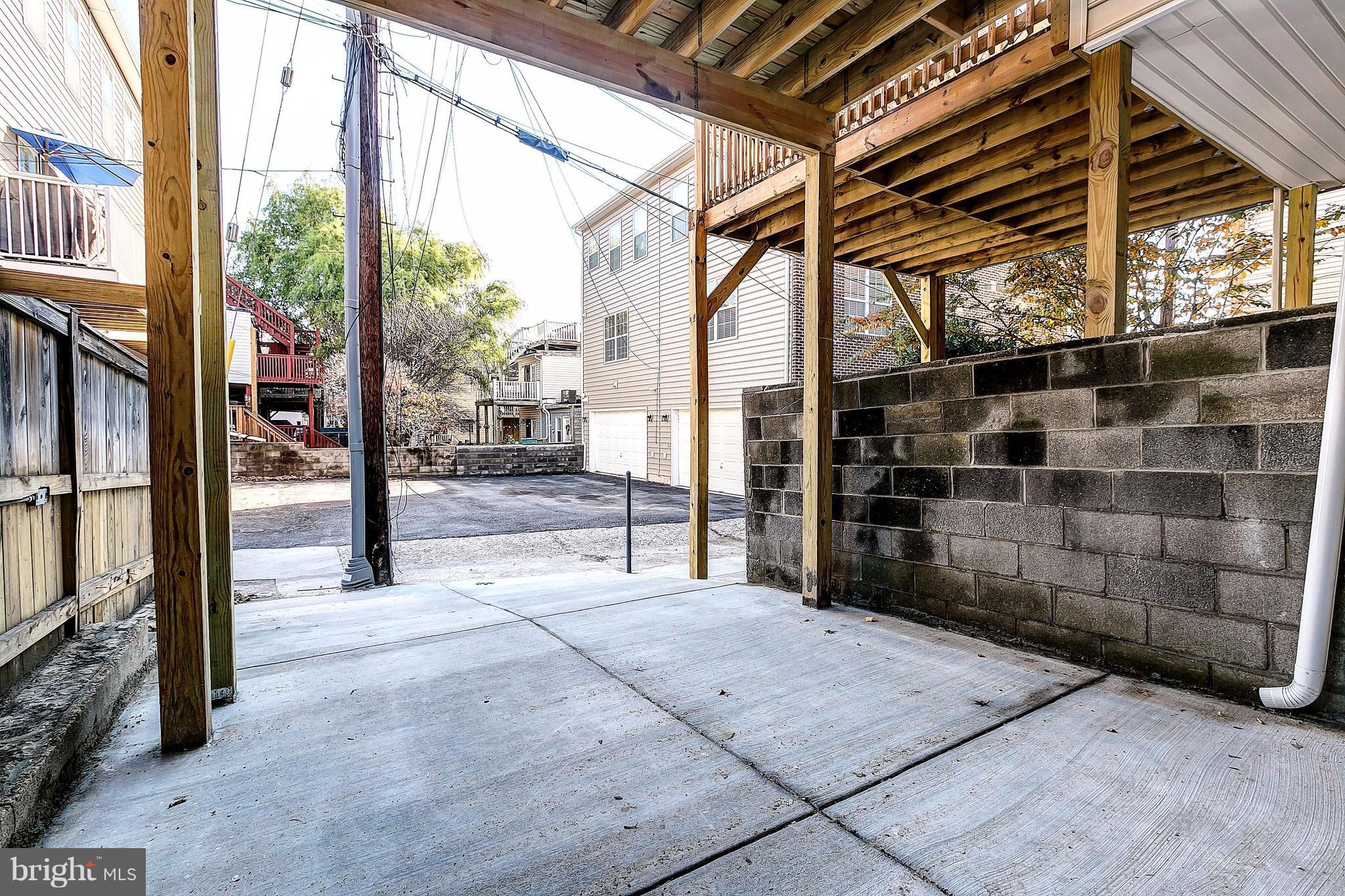 800 South Streeper Street Baltimore, MD 21224 - Photo 9 of 17 a view of interior