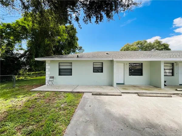 $1,600 | 208 North 28th Street, Fort Pierce, FL 34947