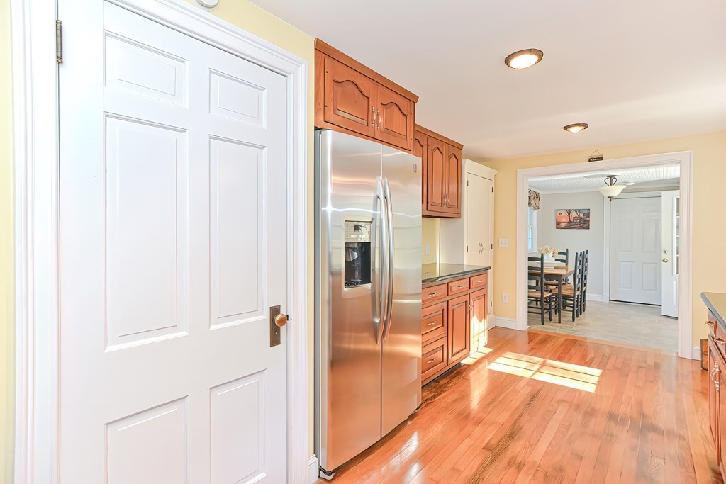 123 Baker Road Raynham, MA 02767 - Photo 10 of 41 Gallery Image 10
