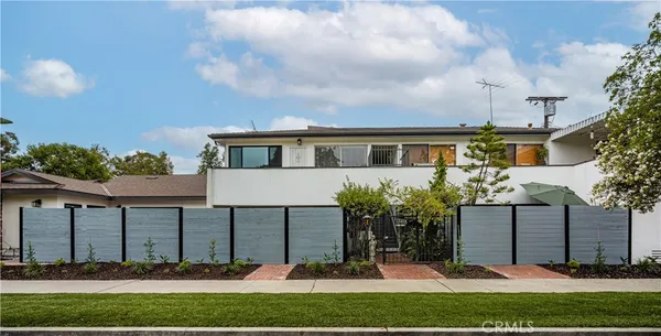$1,750,000 | 12408 Archwood Street, North Hollywood, CA 91606