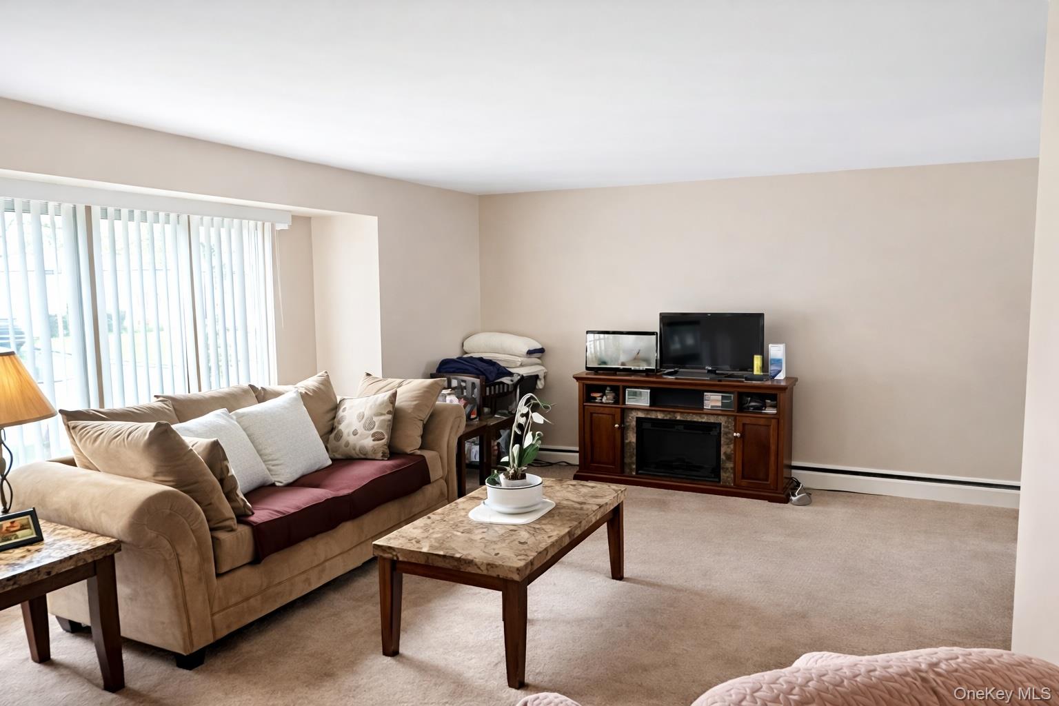 10 Wisteria Way Commack, NY 11725 - Photo 2 of 11