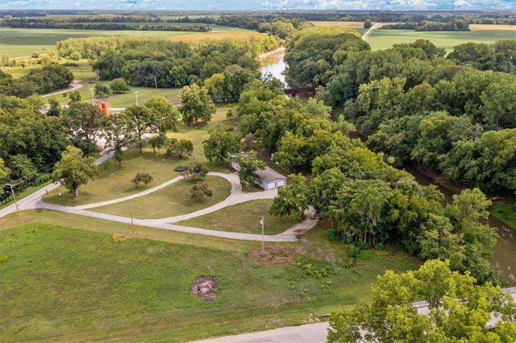 415 1st Street LeRoy, KS 66857 - Photo 11 of 35
