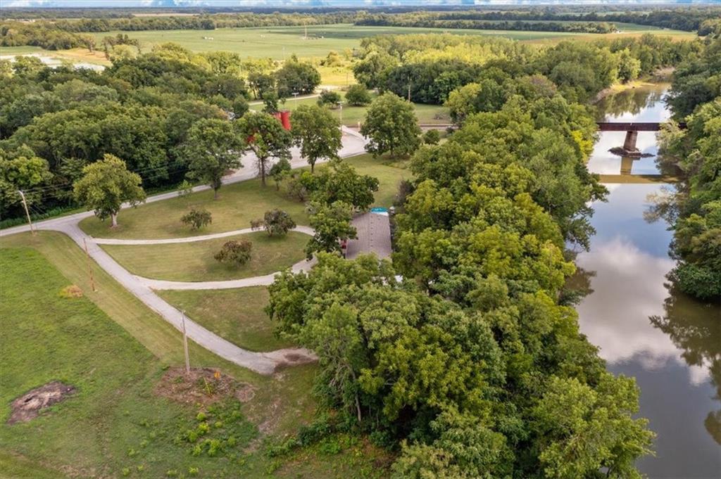 415 1st Street LeRoy, KS 66857 - Photo 13 of 35