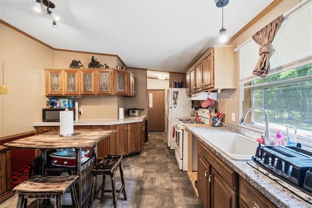 415 1st Street LeRoy, KS 66857 - Photo 16 of 35