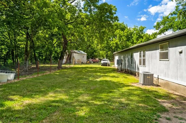 $160,000 | 415 1st Street, LeRoy, KS 66857