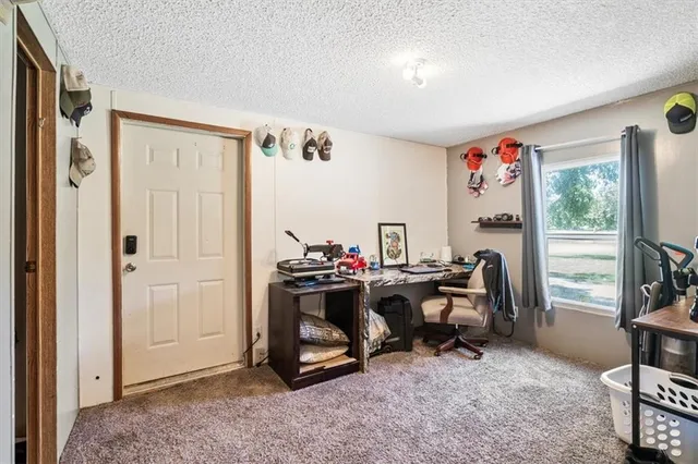 $160,000 | 415 1st Street, LeRoy, KS 66857