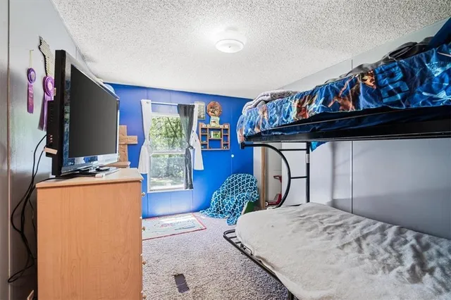 $160,000 | 415 1st Street, LeRoy, KS 66857