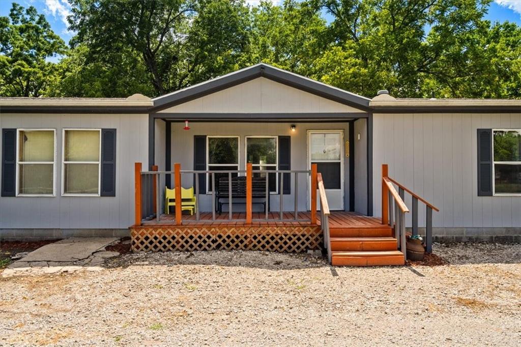 415 1st Street LeRoy, KS 66857 - Photo 3 of 35