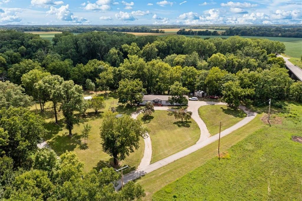 415 1st Street LeRoy, KS 66857 - Photo 10 of 35
