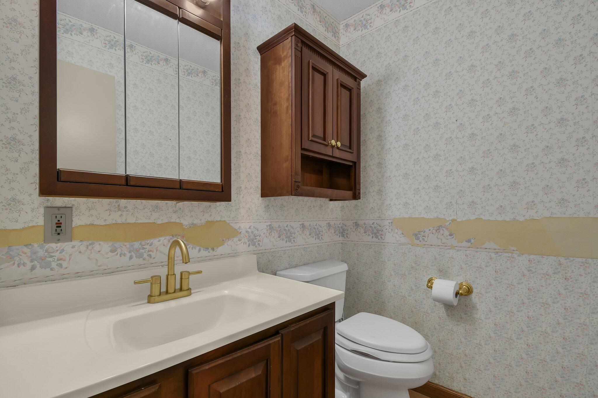 1607 McNaughten Road Columbus, OH 43232 - Photo 9 of 38 11-web-or-mls-1607-mcnaughten-rd