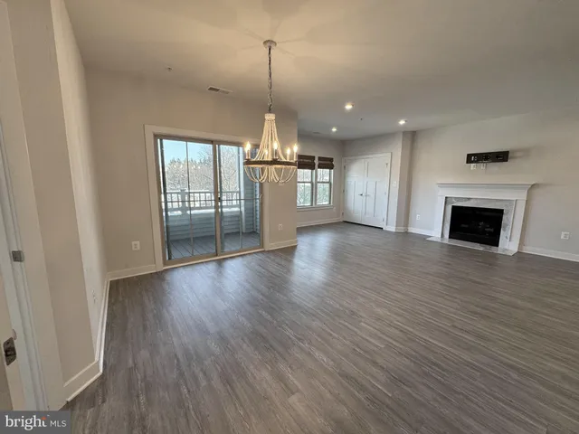 $2,300 | 5723 Meadowood Street, Unit 202, New Market, MD 21774