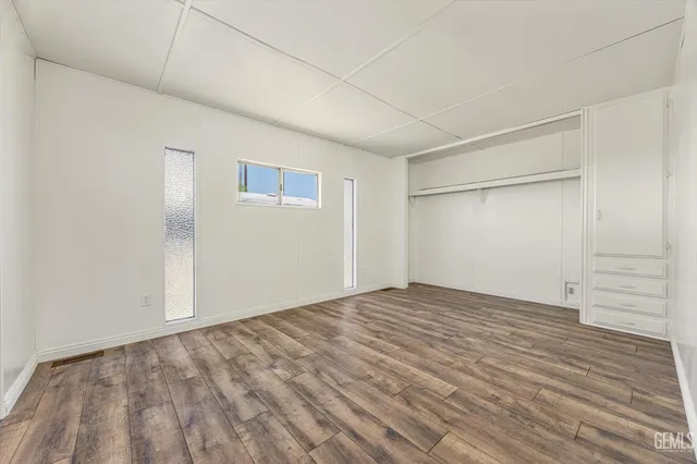 a view of empty room