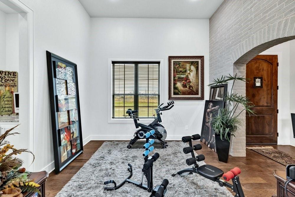 580 County Road 3422 Wills Point, TX 75169 - Photo 20 of 38 a living room with furniture stairs and a window