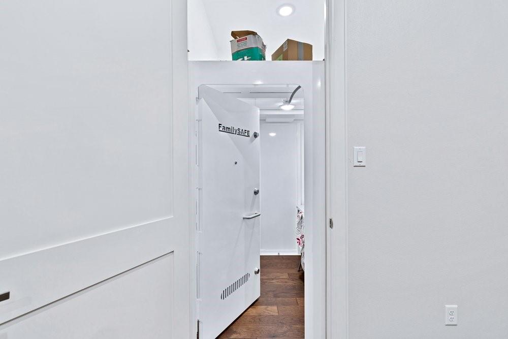 580 County Road 3422 Wills Point, TX 75169 - Photo 26 of 38 a bathroom with a sink and mirror