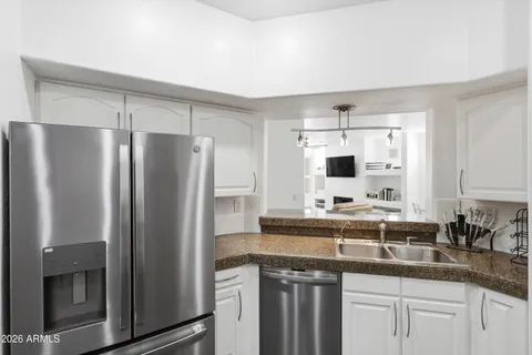 $465,000 | 1747 East Northern Avenue, Unit 140, Phoenix, AZ 85020