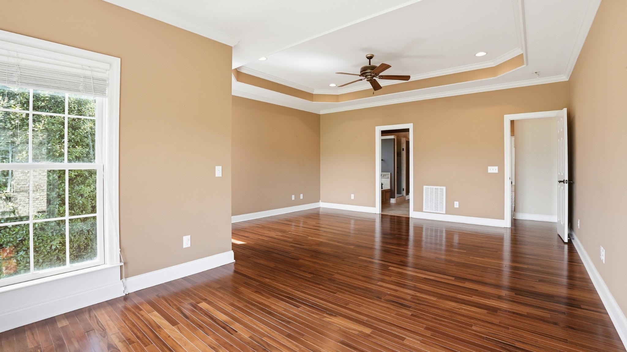 292 Ridgecrest Drive Winchester, TN 37398 - Photo 30 of 62 a view of empty room with wooden floor