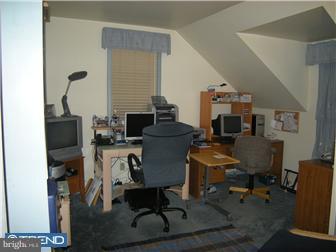 100 Old Spies Church Road Reading, PA 19606 - Photo 10 of 12 Office / Study