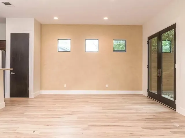 $3,900 | 1907 West 30th Street, Unit A, Austin, TX 78703