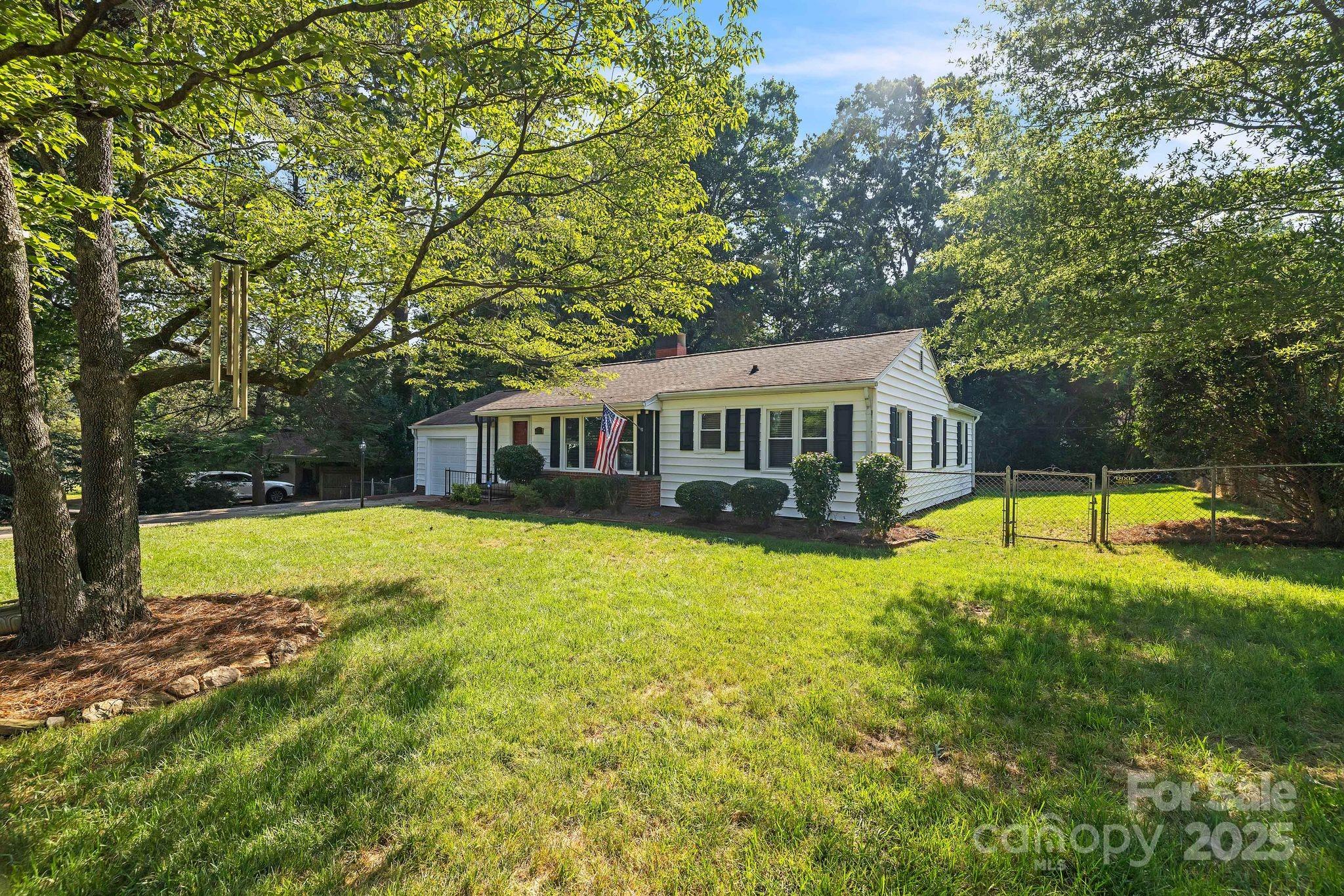 878 Henkel Road Statesville, NC 28677 - Photo 3 of 29