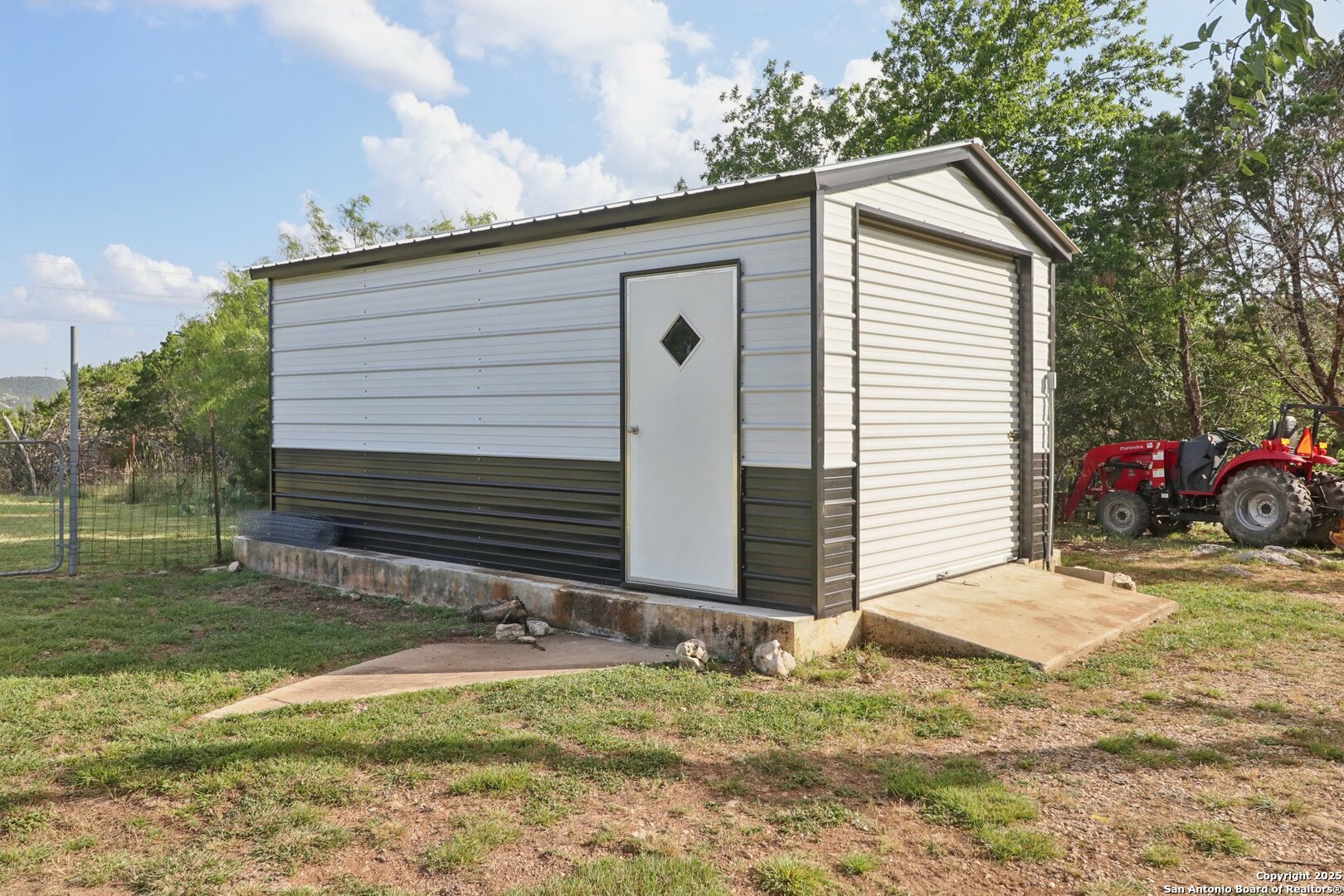 160 Deer View Road Pipe Creek, TX 78063 - Photo 8 of 55