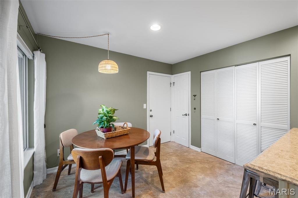 35 Ridgeview Cir Court Ballwin, MO 63021 - Photo 16 of 48