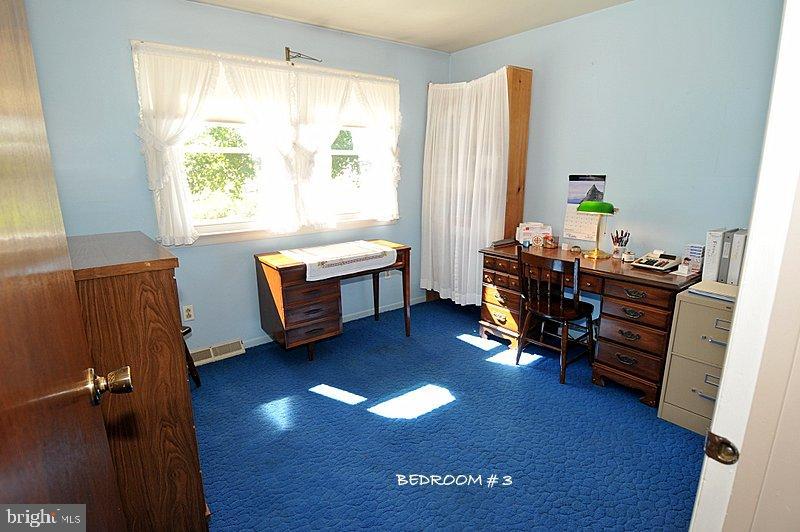 244 Brenneman Road Lancaster, PA 17603 - Photo 11 of 19 Gallery Image 11