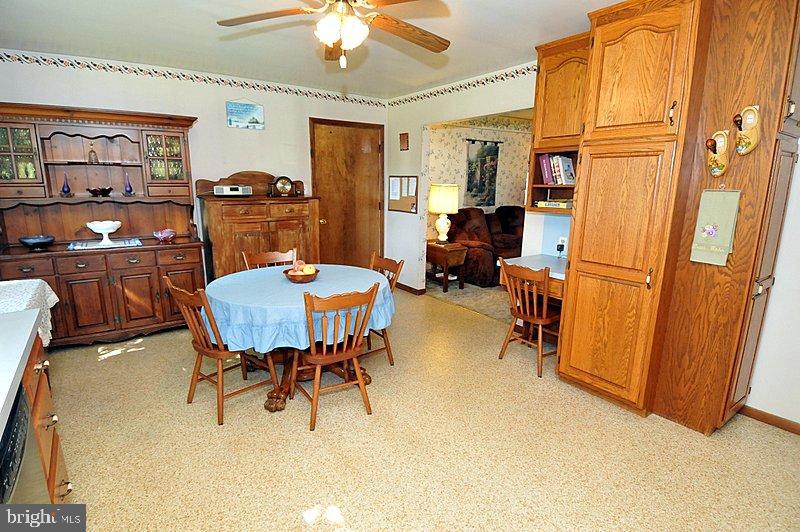244 Brenneman Road Lancaster, PA 17603 - Photo 7 of 19 Gallery Image 7