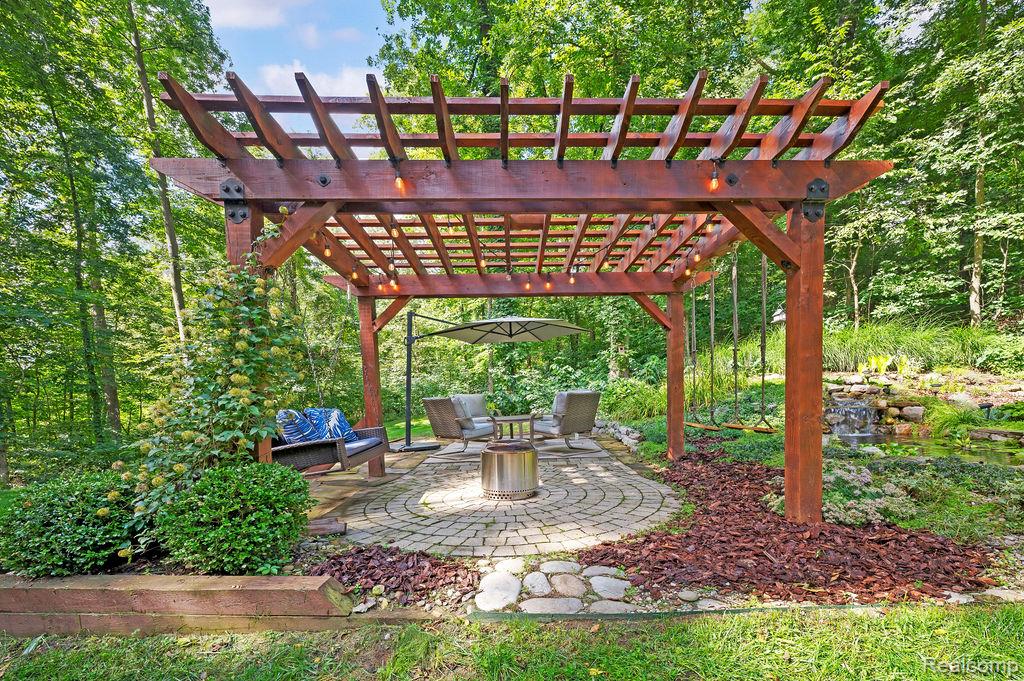 10568 Garr Road Berrien Springs, MI 49103 - Photo 4 of 43 Gallery Image 4