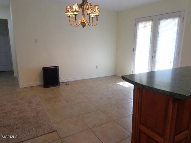 828 Tegarden Road Gulfport, MS 39507 - Photo 11 of 27 011
