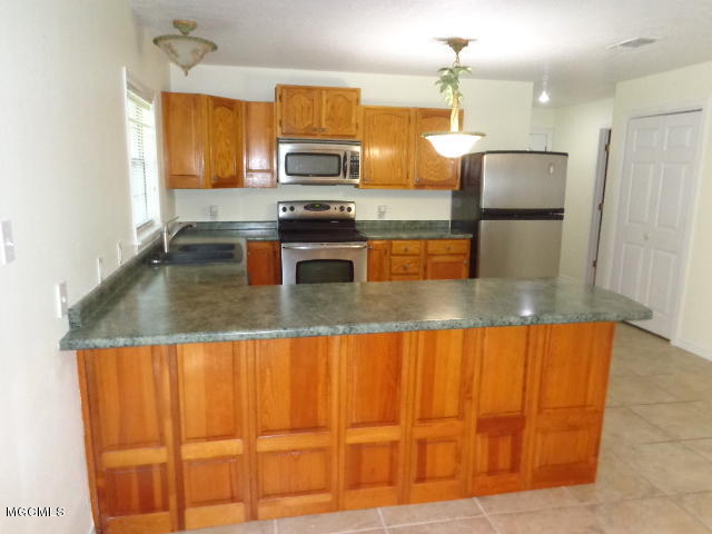 828 Tegarden Road Gulfport, MS 39507 - Photo 10 of 27 010