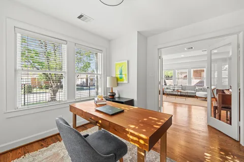 $799,900 | 125 North Street, Houston, TX 77009