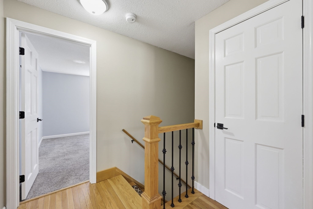 33 Winding Lane Springfield, MA 01118 - Photo 16 of 42