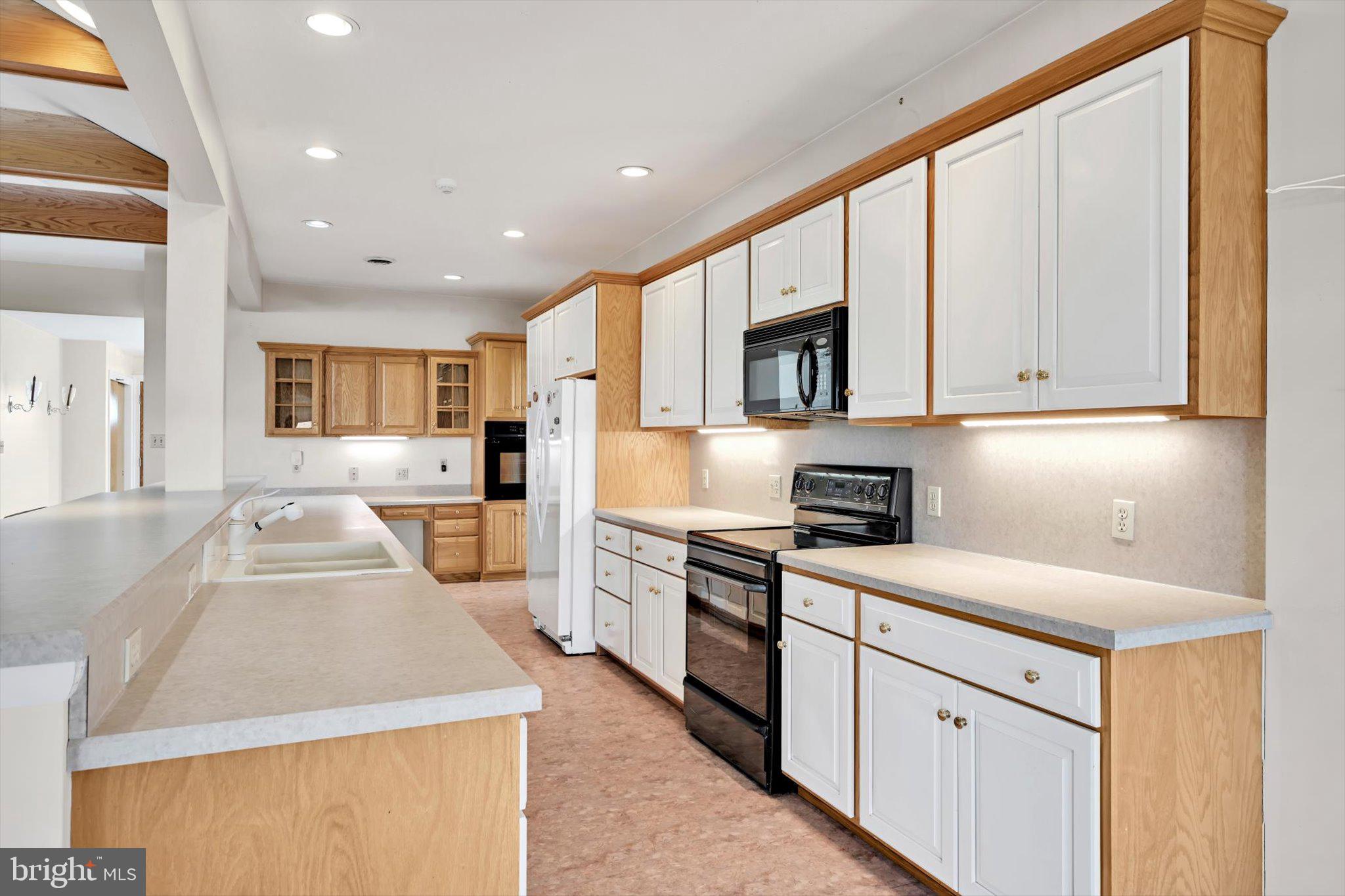 57 Arboretum Road Bernville, PA 19506 - Photo 20 of 70